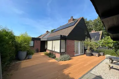 Image de Maison de vacances moderne dans les dunes