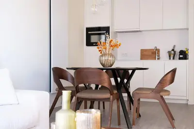 Image de Gerenoveerd appartement met zijdelings zeezicht en kwalitatieve materialen