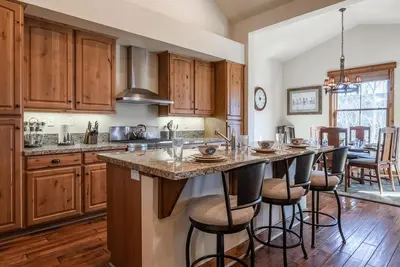 Image de Spend Fall in Mammoth! 3 Bedroom Plus Loft, Luxury Townhome, near Golf Course!