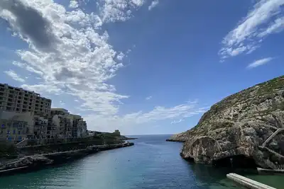 Image de SeaView! Xlendi Promenade! Literally a few metres from the Sea! Beautiful Views!
