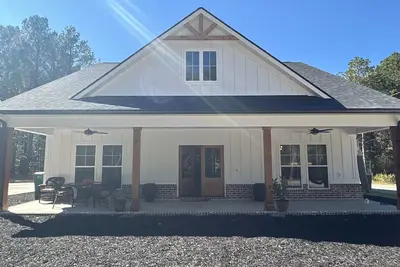 Image de Cottage near Elijah State Park, Savannah Lakes Village, Baker and Hickory Knob.