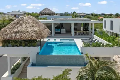 Image de New Villa Vista Royal! Within walking distance Jan Thiel beach, great location.