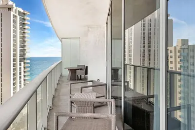 Image de Ocean View Balcony with Pool & Gym Access