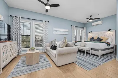 Image de \"Beach Nest 30a 255\"-Studio-Sleeps 4