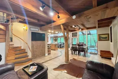 Image de Farm House at Rock Ridge Retreat