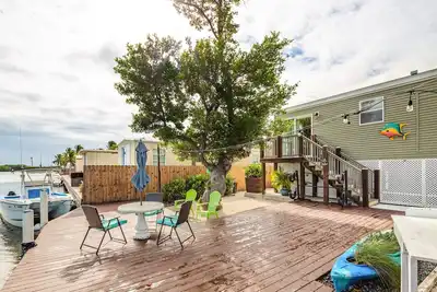 Image de Incommunicado ~ Waterfront 2 Br\/2 Ba w\/ Dockage and Hot Tub!