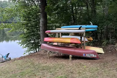 Image de Peaceful Lakeside Oasis Near City Amenities