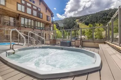 Image de Modern Mountain Getaway w/ Hot Tub