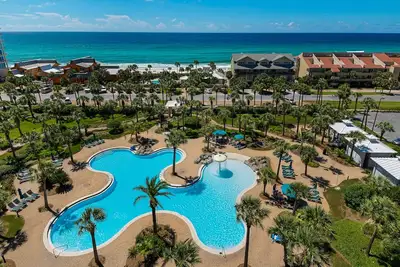Image de Spacious 2br Condo, Pool, Close to Beach + Free Dolphin Cruise!
