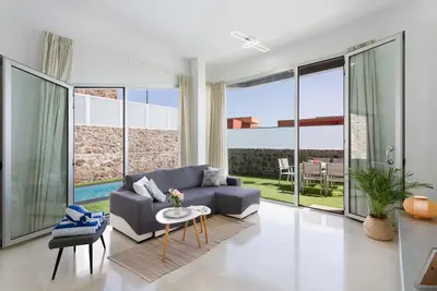 Image de Villa moderne \"Cacemar\" avec piscine privée et Wi-Fi