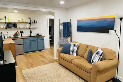 Image de Mountain Retreat Guest Suite- 5 minutes from Blue Ridge Parkway!