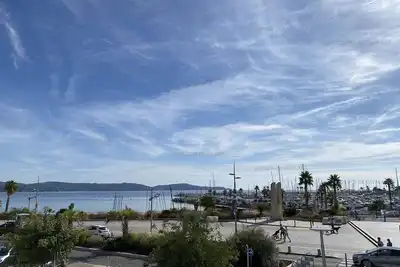 Image de Appartement climatisé face mer, avec piscine et parking, Cavalaire-sur-Mer