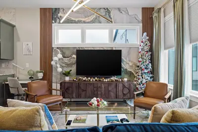 Image de Massage Chair, Game Room, 5 min to Dtwn