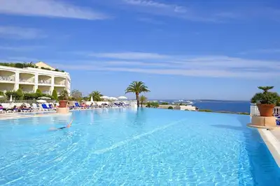 Exceptionnel sur Cannes vue mer piscine, 4 étoiles
