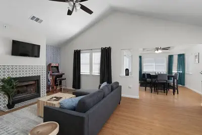 Image de Charming Cul-De-Sac 3-bedroom. Peaceful neighborhood yet close to everything.