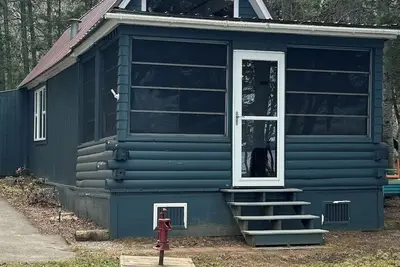 Image de Cozy escape in Portage Lake. Sleeps up to ten people!