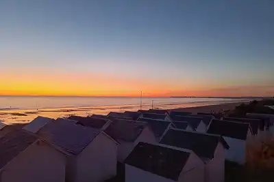 Image de Vue mer panoramique! Appartement duplex  à 20 mètres de la plage de sable