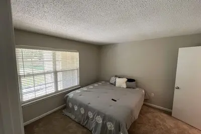 Image de Welcome home \nCozy one bed one bath \nWith fire place