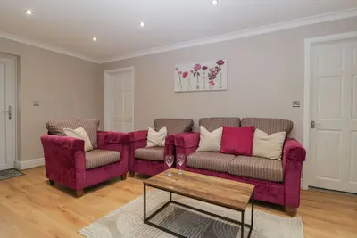 Image de Myrtle Cottage, family friendly, with a garden in St Brides-Super-Ely