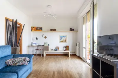 Roomy Flat Near the Hospital Riuniti With Parking!