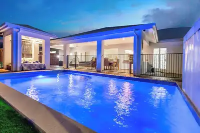 Image de Villa Kelurga Coastal Relaxing Escape close to the Beach. Pet friendly