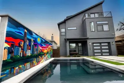 Image de Spacious Luxury Retreat in Vibrant East Austin