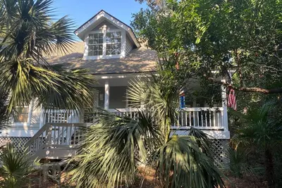 Image de Sandy Bottoms - Beautiful Ibis Roost home!