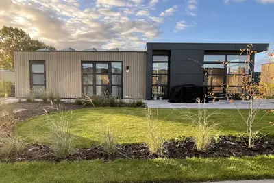 Image de Top-modernes Chalet Sunkiss mit GroĂźem Garten am Ijsselmeer