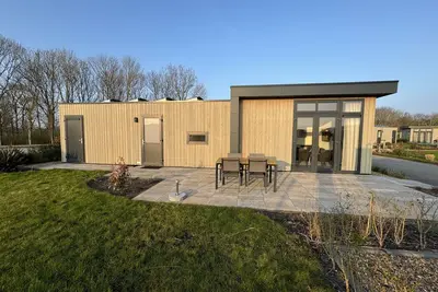 Image de Top-modernes Chalet Auszeit mit GroĂźem Garten am Ijsselmeer