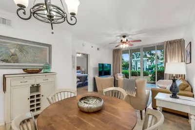 Image de Waterscape 1 bedroom w bunks A side walkout -beach