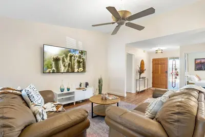 Image de 4br Charming Scottsdale Home w/ Heated Pool