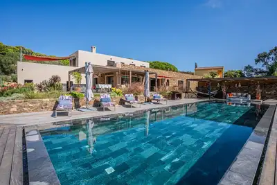 Image de Villa climatisée, 11 pers. , piscine chauffée, jardin, Presqu'île de Giens, plage