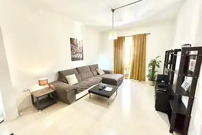 Image de St Julians - Balluta Bay large 3 bedroom apartment