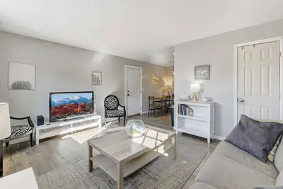 Image de 3bd | Spacious Backyard w Hot Tub Tranquil Haven