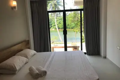 Image de Unwind and relax with your whole family at our villa facing the river! \n