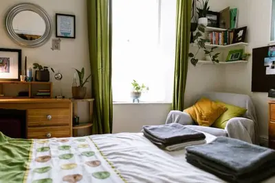 Cosy Songwriters home near the heart of Sheffield\n