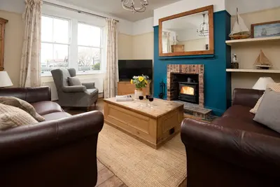 Image de Pebble Cottage Seahouses  - sleeps 6 guests  in 3 bedrooms