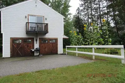 Image de The Carriage House, available four seasons on lake Keewaydin