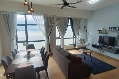 Love De Sea 6 pax 850sf 2r2b Imperium Residence