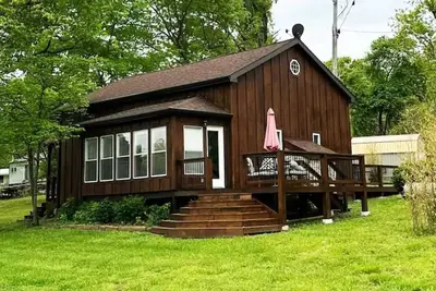 Image de Bluff Cabin on the Lake