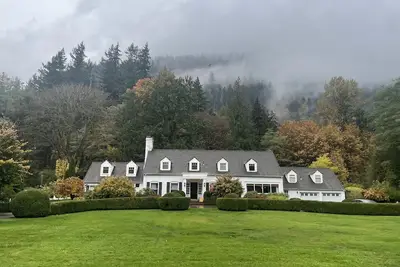 Image de A country estate, just minutes away from Seattle!