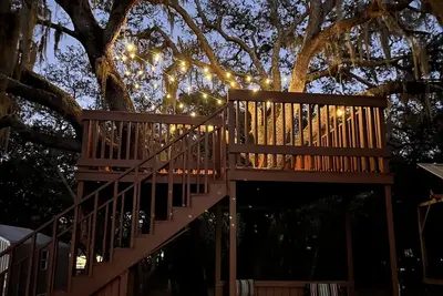 Image de Enjoy the sounds of nature when you stay in this unique place. \n