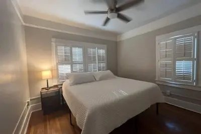 Image de Historic University - Rincon Heights 3br / 2ba and Parking, Historic University 3br / 2ba and Parkin
