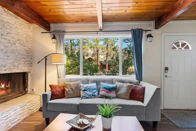 Image de New! ! ! ★Bearadise★ Modern Luxury Cabin