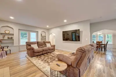 Image de Remodeled Historic Home Near Iu Memorial Stadium, Assembly Hall and downtown