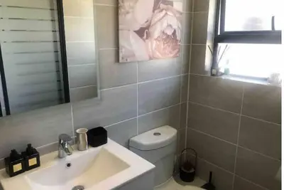 Luxurious Waterfall 1 bedroom Condo