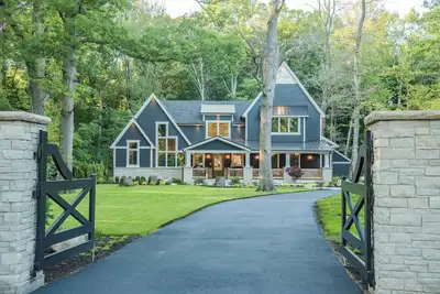 Image de Family Friendly Oasis With Private Pool, Hot Tub, and Game Room - Close to Town