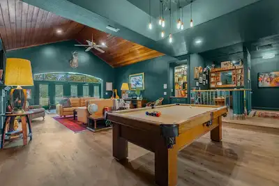 Image de Hidden Gem Of Orlando: The Bnkr\n\nFlorida Living at its coziest. Designed for you