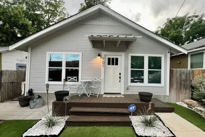 Image de Casita near Downtown including St. Mary’s, Pearl & Alamodome!