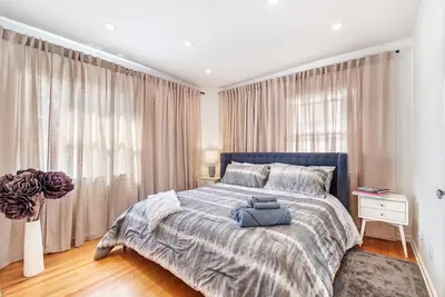 Image de Family Hideaway Cozy Cottage. \n7 mins to the beach, 25 to Disneyland, 15 SoFi
